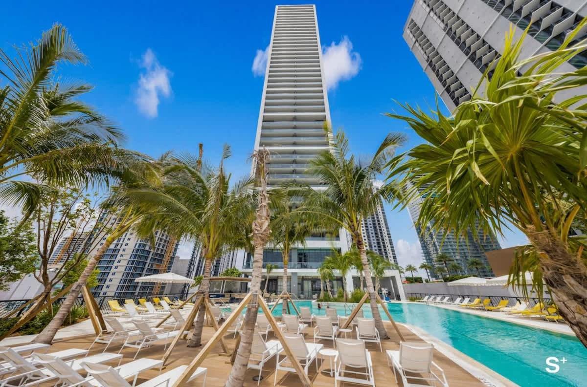 Sky High Sleek In The Heart Of The Appartamento Miami